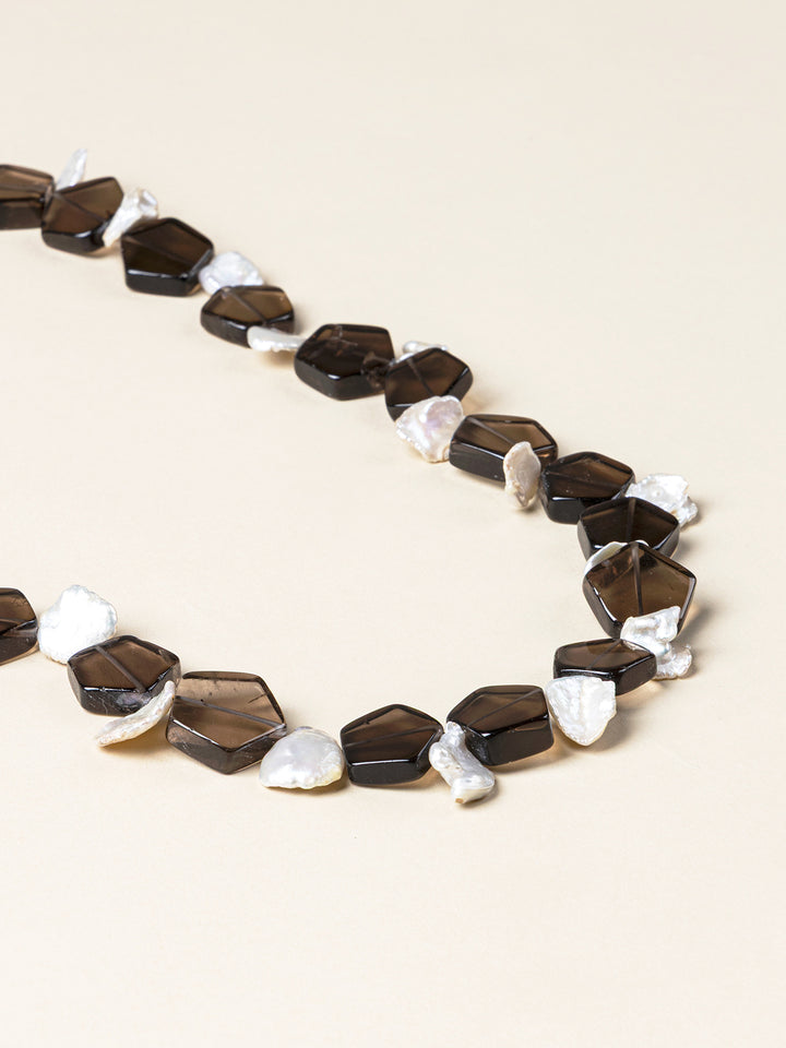 Serra Pearl Necklace