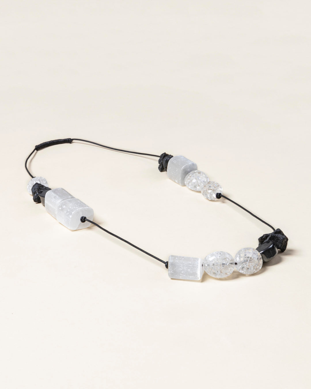 Lucy Mix Material Necklace
