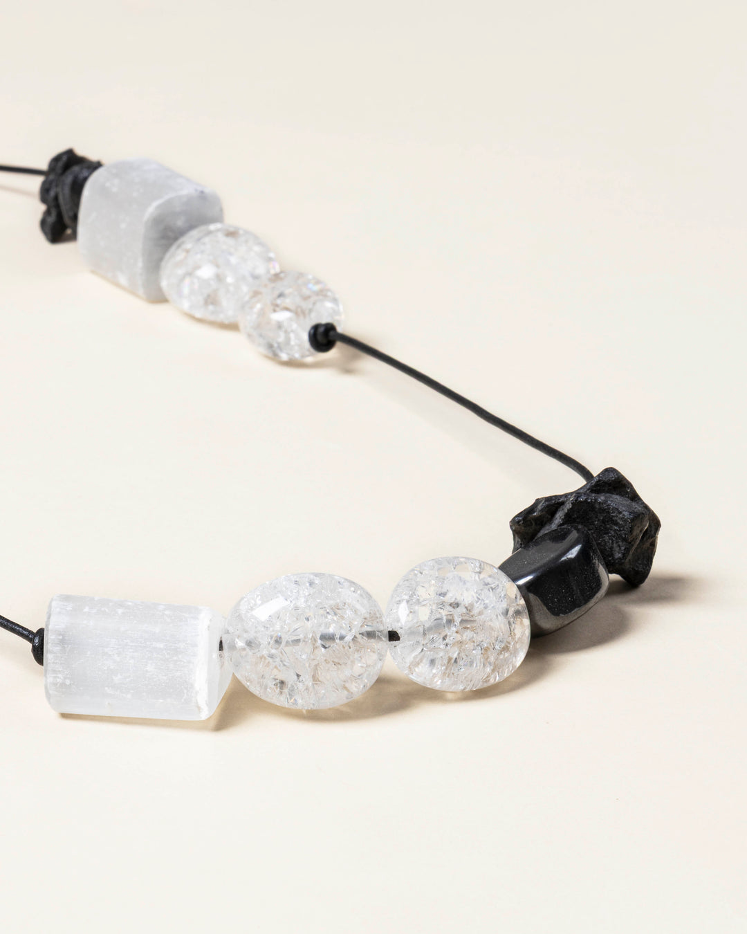 Lucy Mix Material Necklace