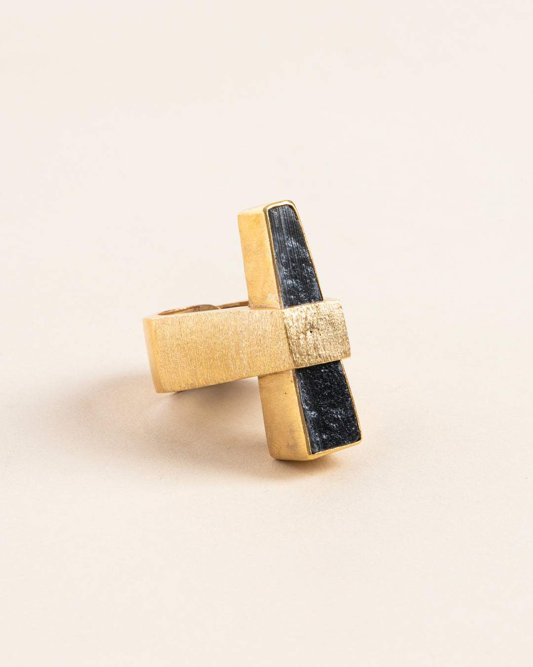Alix Glass Ring
